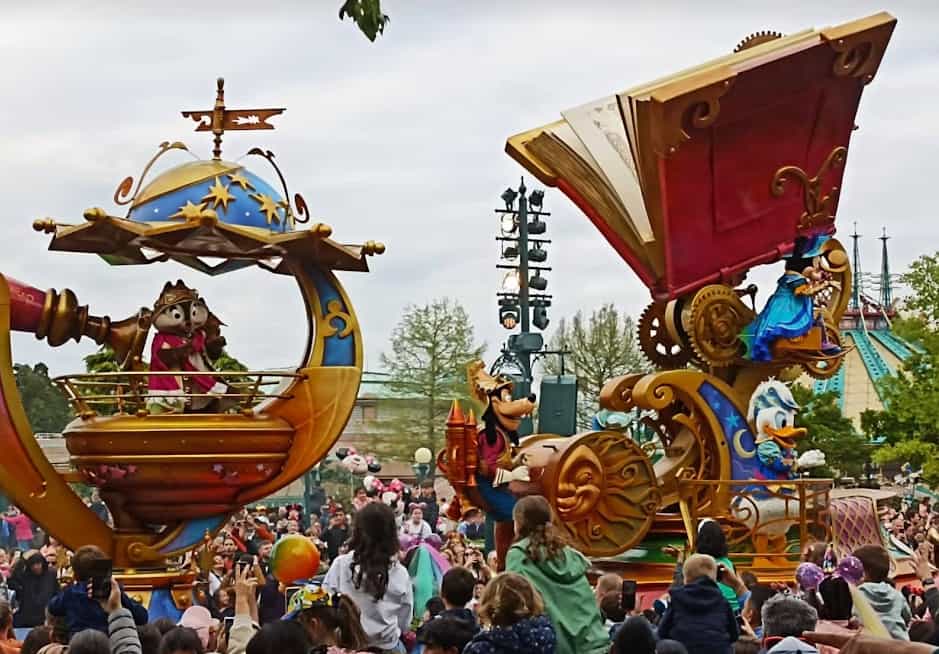 desfiles parque atracciones disney paris