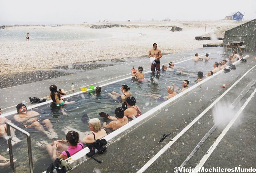 piscina termal reykjavik para invierno